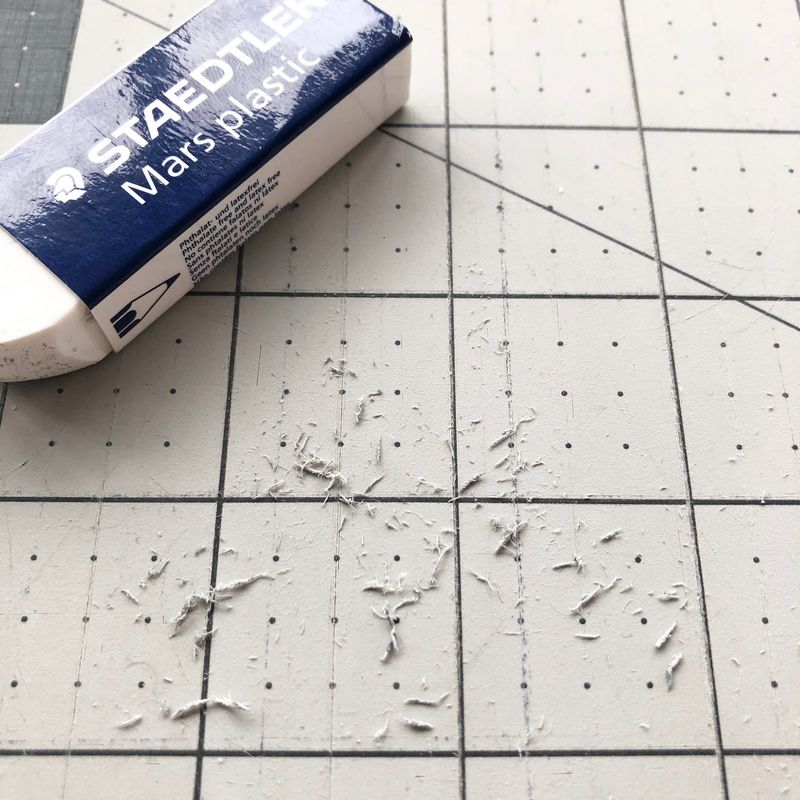 cutting mat clean with eraser steps